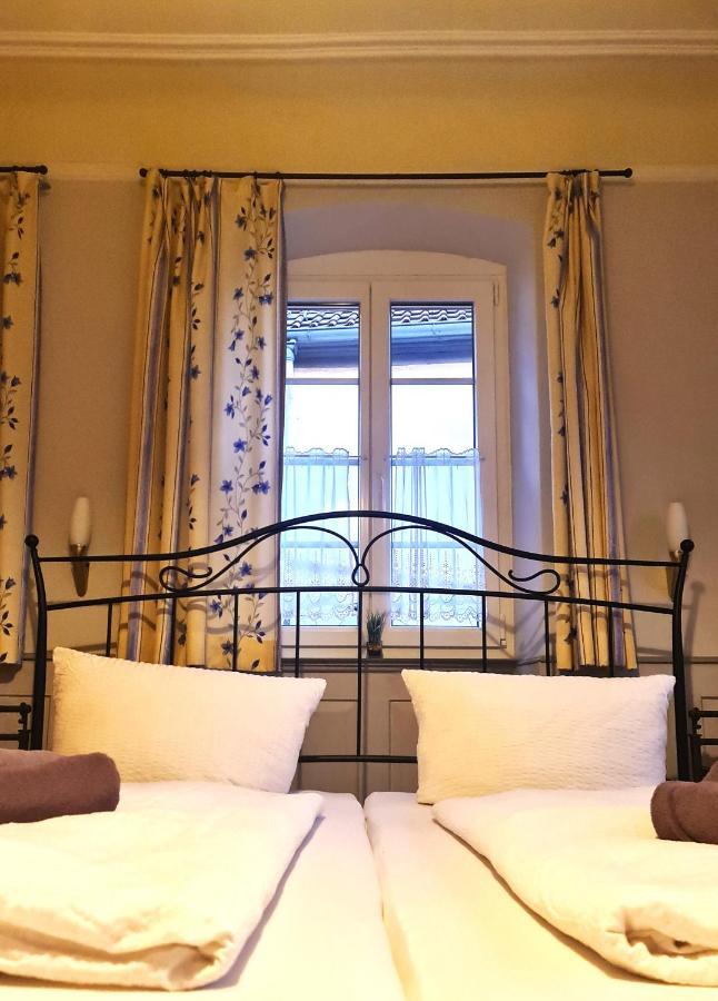 Gaestehaus Zum Weinbauer Rhodt unter Rietburg Eksteriør billede