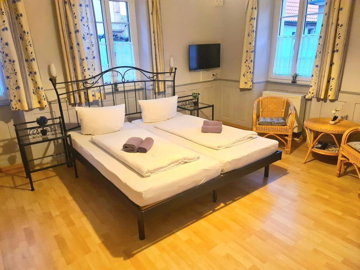 Gaestehaus Zum Weinbauer Rhodt unter Rietburg Eksteriør billede